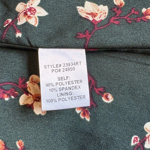 Skies Are Blue Ruched Velvet Blazer - Picture 5 of 5